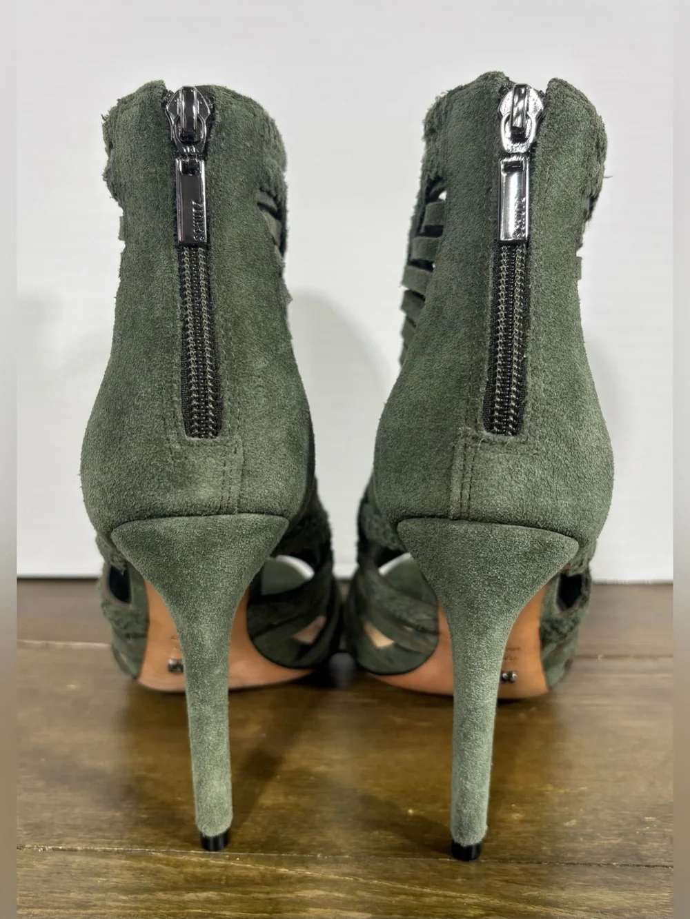 SCHUTZ open damages